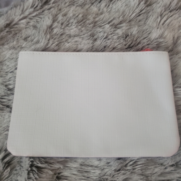 ❤Double sided ipsy bag❤ - Picture 2 of 3